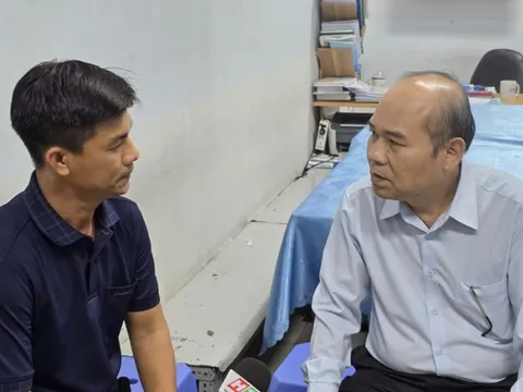 Phó chủ tịch UBND TP.HCM Trần Văn Bảy thăm hỏi các nạn nhân bị thương trong vụ cháy quán bún ốc