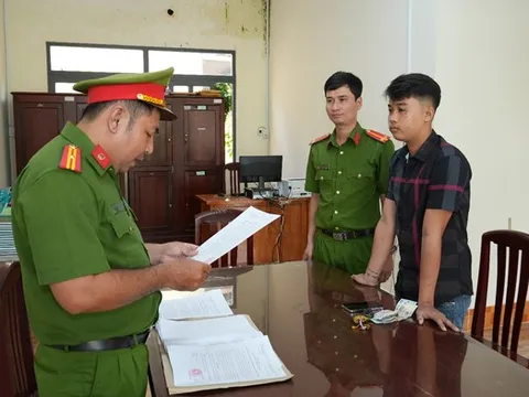 Bắt đối tượng dùng dao đâm 2 người bị thương