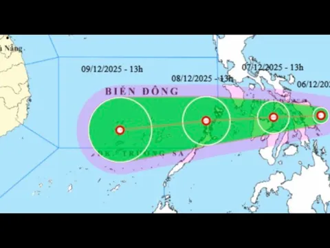 Áp thấp nhiệt đới giật cấp 8 sắp vào Biển Đông