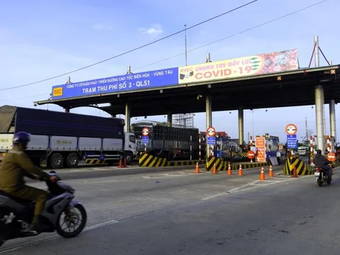 Đề nghị tháo dỡ trạm thu phí trên quốc lộ 51 trước ngày 15-12-2025
