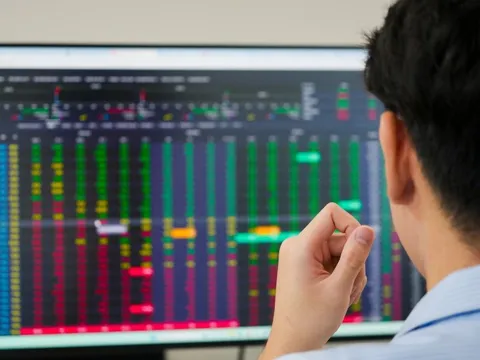 Những ông lớn bảo hiểm rót nghìn tỉ vào chứng khoán nhưng 'đau đầu' vì... tạm lỗ