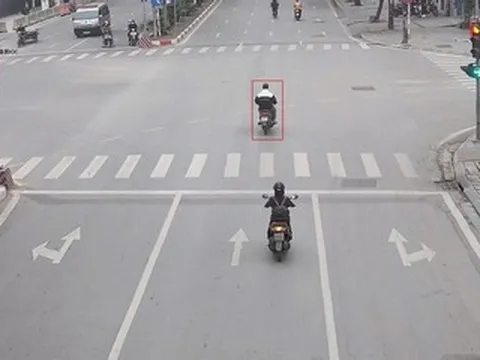 Một camera AI ở Hà Nội phát hiện 703 lượt xe vượt đèn đỏ trong ngày