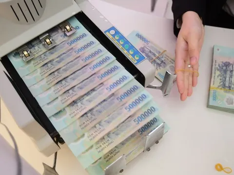 Lợi nhuận cao, doanh nghiệp phân bón, hàng không tăng mục tiêu lãi sau thuế cả năm