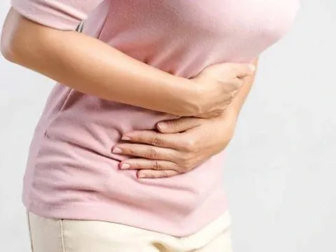 Phụ nữ tiền mãn kinh dễ mắc nhiễm trùng đường tiết niệu do đâu?