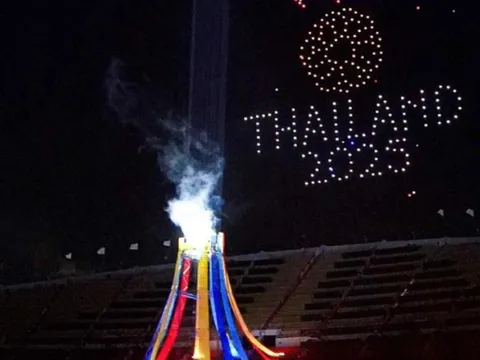 Hãy gạt chính trị khỏi thể thao