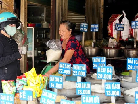 Loạt đại gia sàn chứng khoán dự báo được hưởng lợi khi áp thuế với hộ kinh doanh