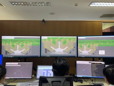 Cảnh sát giao thông trên trời sẵn sàng đón chuyến bay đầu tiên ở Long Thành