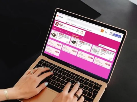 Đi mua sắm online dễ dàng với AI