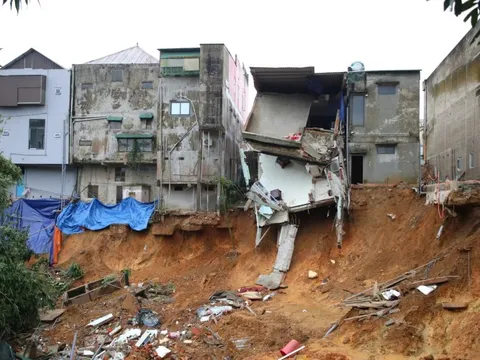 Bị Thủ tướng phê bình vì chậm sửa 12 nhà dân, Chủ tịch Quảng Trị báo cáo lý do