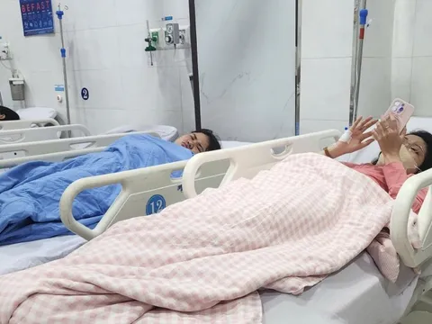 Nhiều người nghi ngộ độc, phải nhập viện sau khi ăn bánh mì H.V. ở Quảng Ngãi