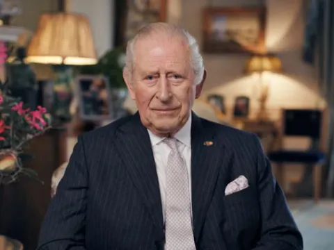 Vua Charles báo tin vui: Có thể giảm lịch điều trị ung thư trong năm mới