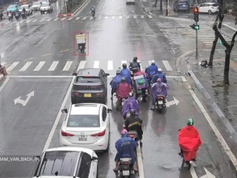 Trong 24 giờ, một camera AI tại Hà Nội phát hiện 124 xe vượt đèn đỏ