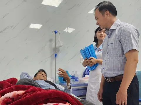 Vụ ngộ độc nghi do ăn bánh mì, tập trung chăm sóc người bệnh, nhanh chóng xử lý vi phạm