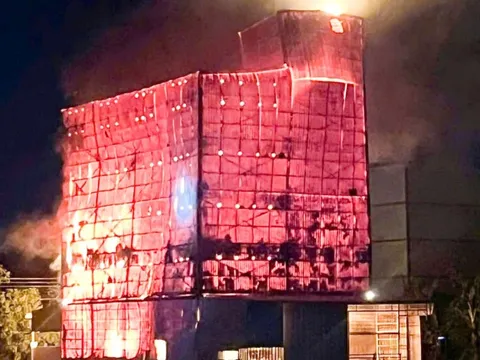 Một nhà nuôi yến ở An Giang bị cháy rụi hoàn toàn trong đêm