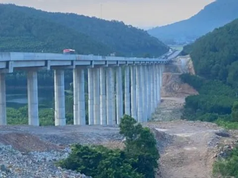 Lộ diện loạt 'ông lớn' trúng thầu dự án đường sắt, hầm đường bộ cao tốc Bắc - Nam