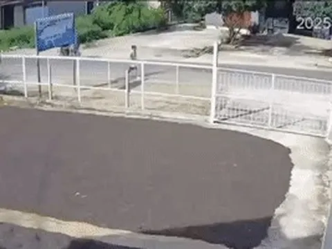 Xác minh clip ô tô bán tải tông người rồi rời khỏi hiện trường