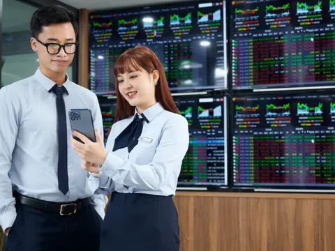 Big4 tăng lãi suất: Dấu hiệu 'nóng' tiền tệ cuối năm?