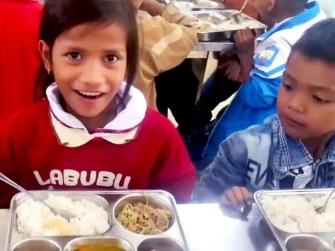 Đình chỉ bếp ăn trường bán trú 5 tháng vì xảy ra ngộ độc thực phẩm, lãnh đạo Quảng Trị nói gì?