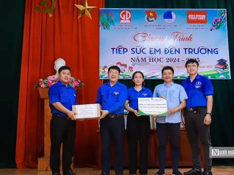 Đưa sách của NXB Giáo dục Việt Nam đến gần hơn với người dân vùng khó khăn