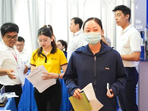 Các thay đổi đang đến rất gần với tiểu thương, hộ kinh doanh