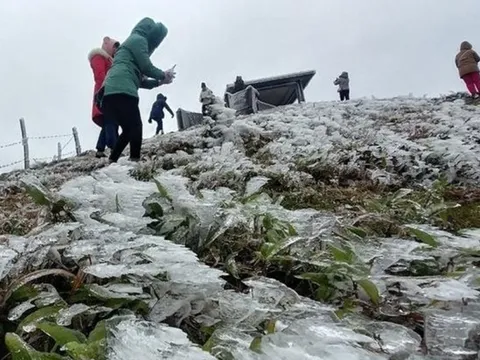 Miền Bắc đón "tin vui" thời tiết trước khi không khí lạnh "lạ thường" tràn về