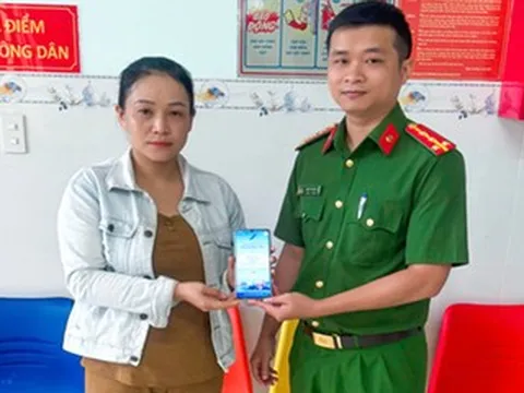 Nhận được 542 triệu từ người lạ, chị Phạm Thị Thanh Nguyệt lập tức báo công an