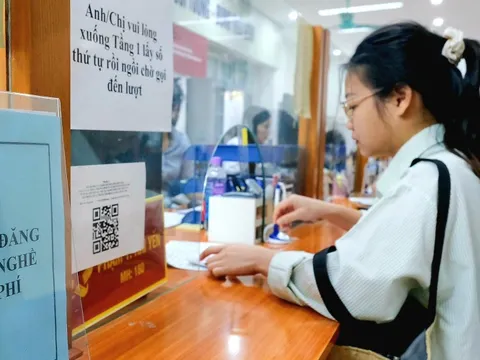 Tin tức sáng 20-12: Rút ngắn thời gian chờ hưởng trợ cấp thất nghiệp