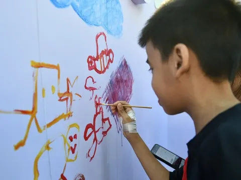 'Giáng sinh yêu thương' ở Bệnh viện Nhi đồng 2