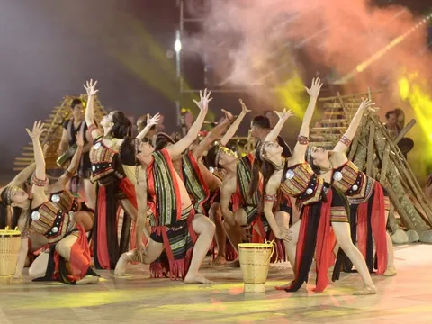 Hình ảnh Đà Lạt rộn ràng trong đêm 20-12