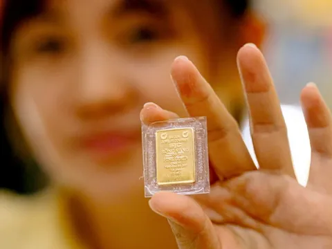 Giá vàng lập đỉnh mới, trong nước chạm mức 157,5 triệu đồng/lượng