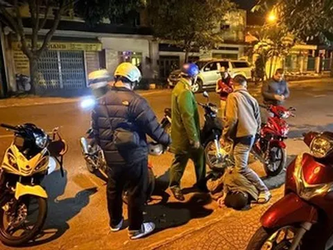 Gây tai nạn chết người bỏ trốn, khi bị bắt định dùng kim tiêm chống trả công an