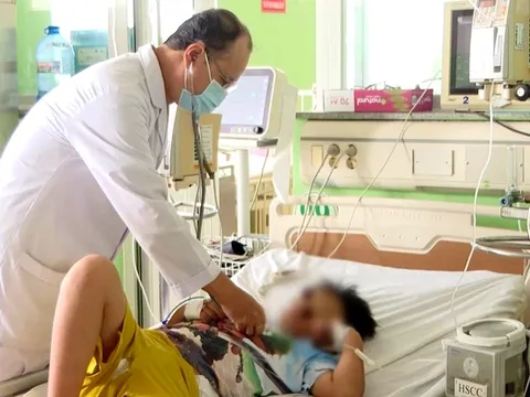 Bộ Y tế yêu cầu khẩn trương điều tra vụ nghi ngờ ngộ độc sau khi ăn bánh mì tại TP.HCM