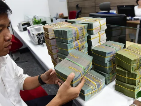 Tín dụng TP.HCM tăng trưởng 2 con số, quy mô hơn 5 triệu tỉ đồng