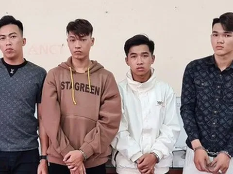 Bắt 2 thanh niên ở Cần Thơ, thu giữ súng cùng 1.476 viên đạn