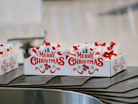 Những kiện hàng đặc biệt xuất hiện trên băng chuyền hành lý ở Nội Bài vào Giáng sinh