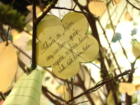 Giáng sinh ấm áp từ những lá thư "kể công"