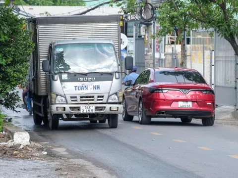 Vướng ống cấp nước, dự án mở rộng 2,8km đường Thạnh Xuân 25 ở cửa ngõ Tây Bắc TP.HCM trễ hẹn
