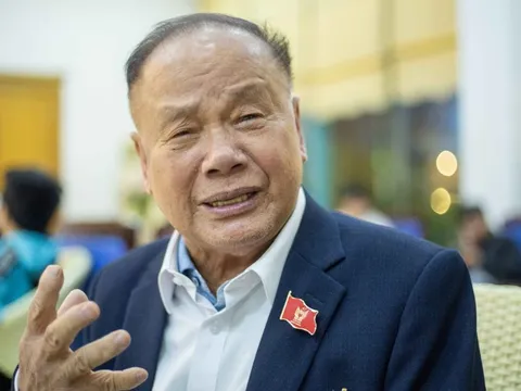 Ông Lê chế tạo máy cho nông dân được phong Anh hùng Lao động