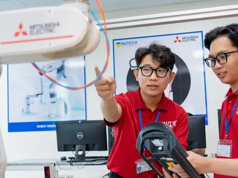 Thị trường lao động 2026 dự báo phân hóa, lương nhiều vị trí đi lùi, nhân sự số tăng nóng