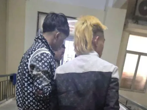 Hai thanh niên ngổ ngáo "thông chốt" tông bị thương đại úy CSGT