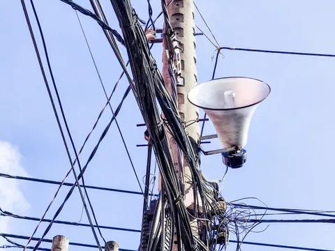 Đề nghị dẹp bỏ loa phường rè rè, ồn ào suốt ngày hoặc chỉ dùng khi khẩn cấp