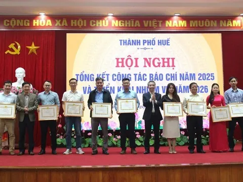 Báo chí là cầu nối “ý Đảng, lòng dân”