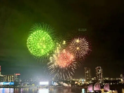 Điều chỉnh giao thông, cấm xe nhiều tuyến đường ở TP.HCM dịp bắn pháo hoa mừng 2026