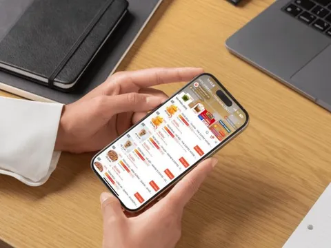 Ẩm thực kết hợp giải trí định hình cuộc chơi đặt món trực tuyến