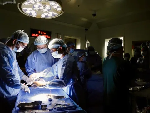 Ngày cuối năm, thông tim bào thai thứ 12 thành công trong thời gian chưa đầy 30 phút