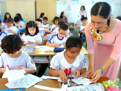 Tin tức sáng 1-1-2026: Lương nhà giáo được xếp cao nhất trong thang bậc lương hành chính sự nghiệp