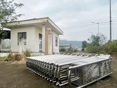 Cảnh hoang tàn ở trạm kiểm dịch tiền tỷ xây xong bỏ hoang vì... không có đường vào