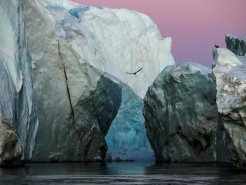 Greenland - đảo quốc băng giá khổng lổ - Kỳ cuối: Greenland trong ván cờ các cường quốc