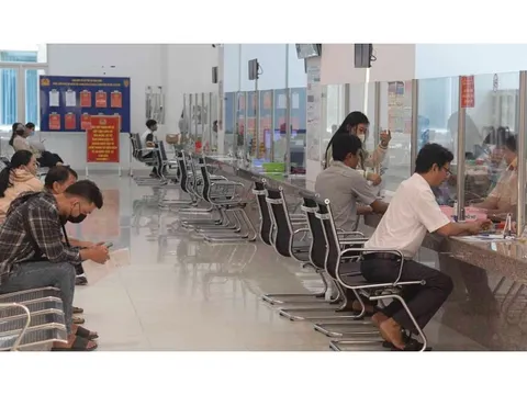 Chủ tịch UBND tỉnh Đồng Tháp ký quyết định quan trọng