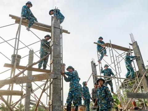 ‘Chiến dịch Quang Trung’: Đã bàn giao gần 400 nhà cho nhân dân